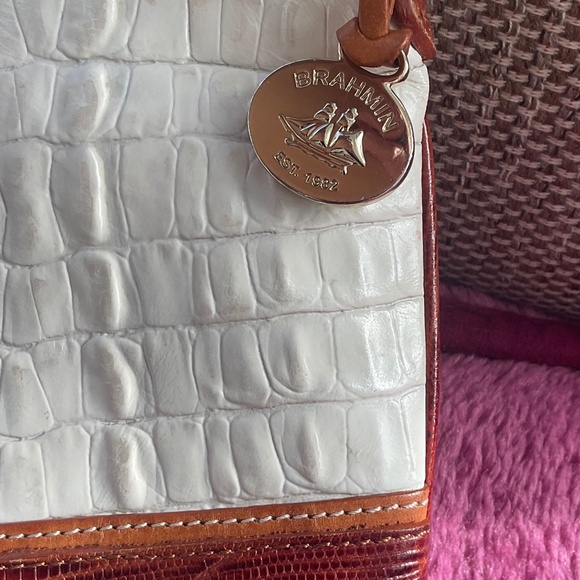 Brahmin leather tan and ivory crossbody. - Picture 6 of 14